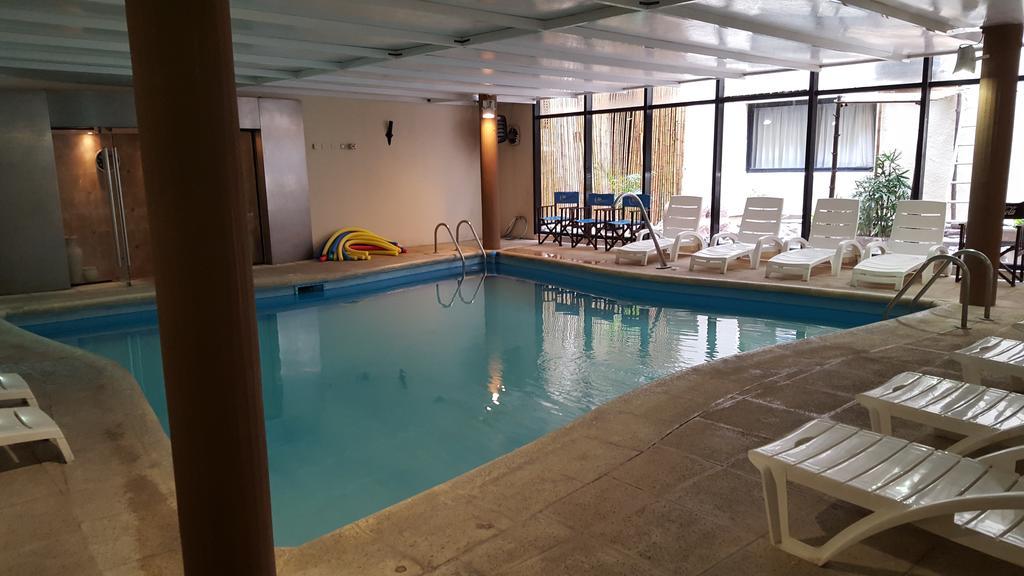 Howard Johnson By Wyndham San Pedro Exterior foto